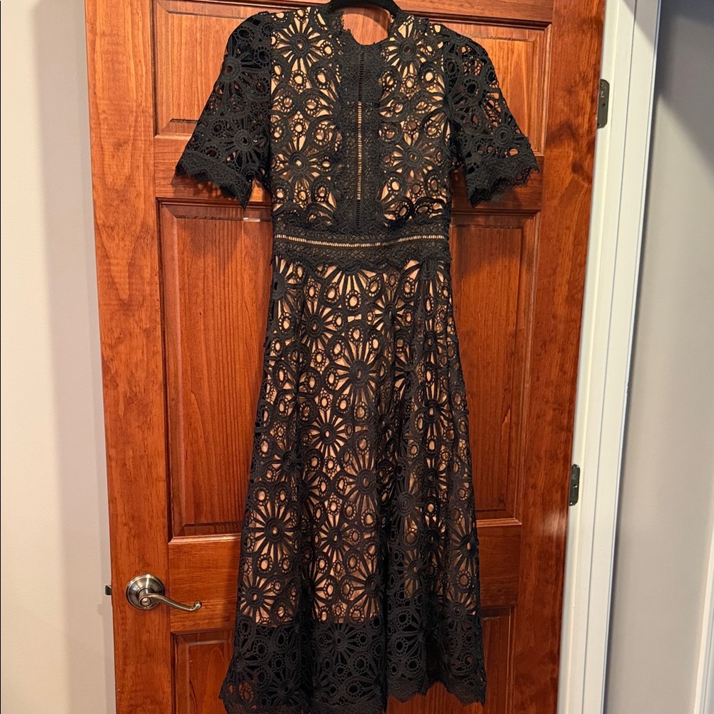 Chic Black Lace Midi Dress